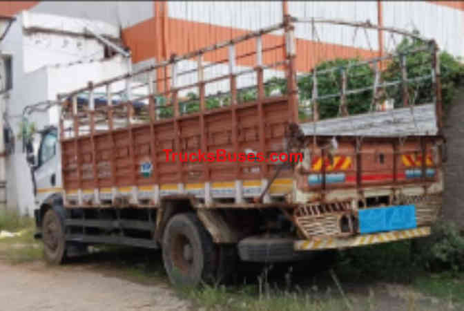 Tata Ultra 1518 Images